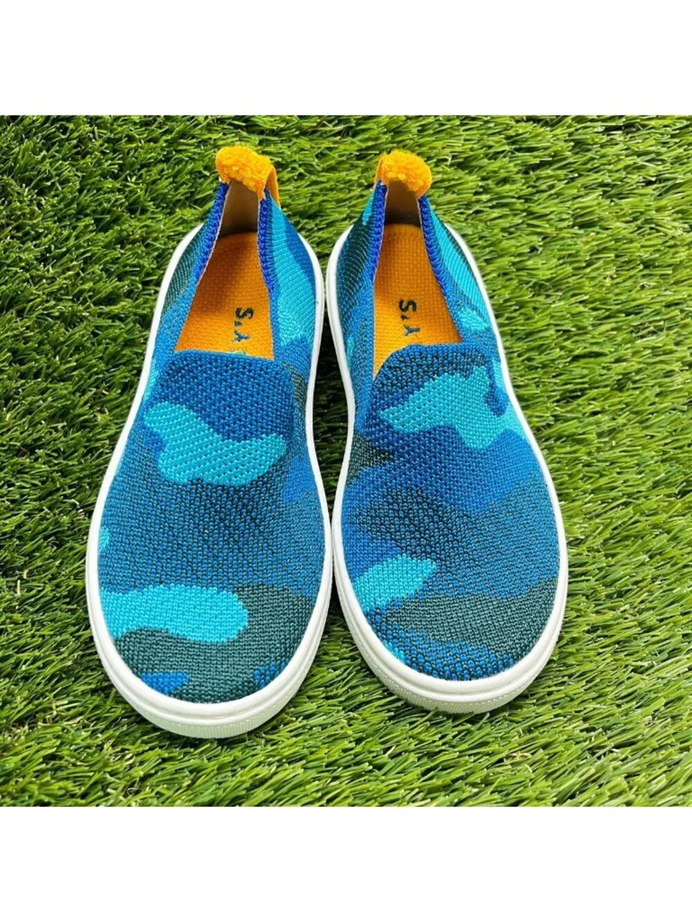 Rothy's The Kids Boys Size 10C Blue White Athletic Slip On Knit Shoes Sneakers